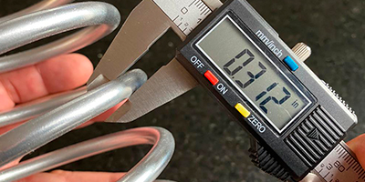 caliper measure wire diameter